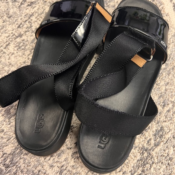 UGG Australia Lennox Textile Patient Leather Strappy Black mid-platform sandal - Picture 8 of 9